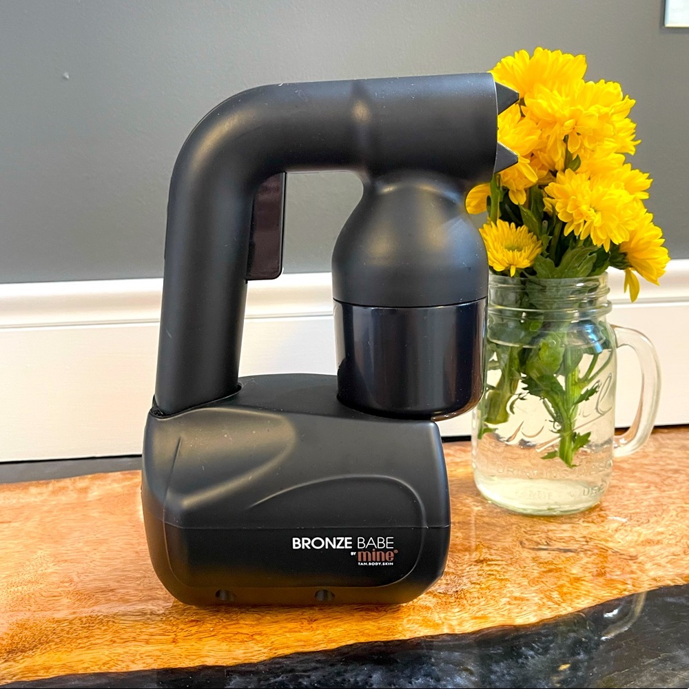Bronze Babe Spray Tan Machine
